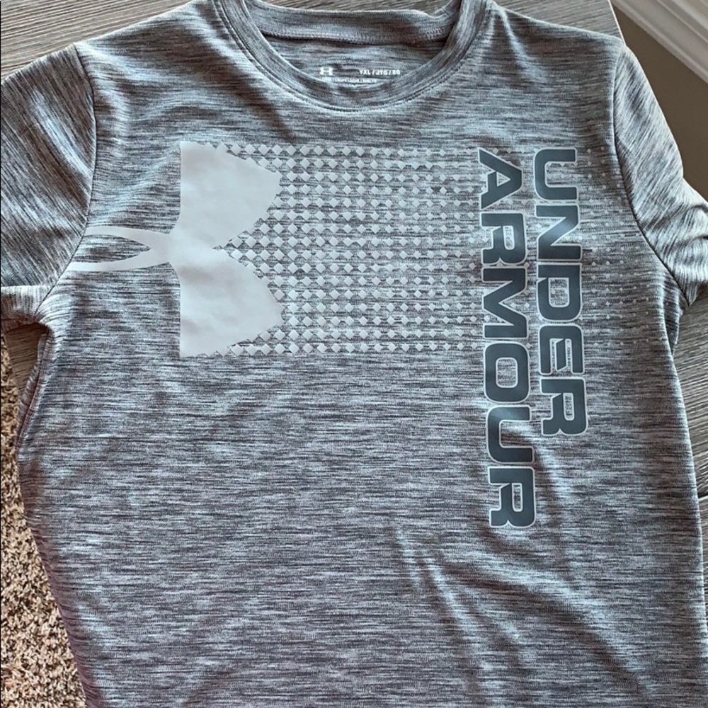UA tee